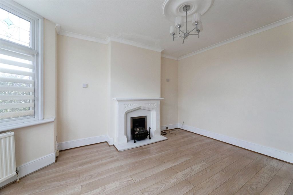 Property photo 3 of 19 Picture No. 32