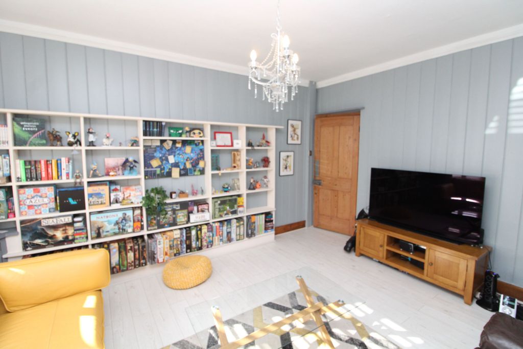 Property photo 2 of 27