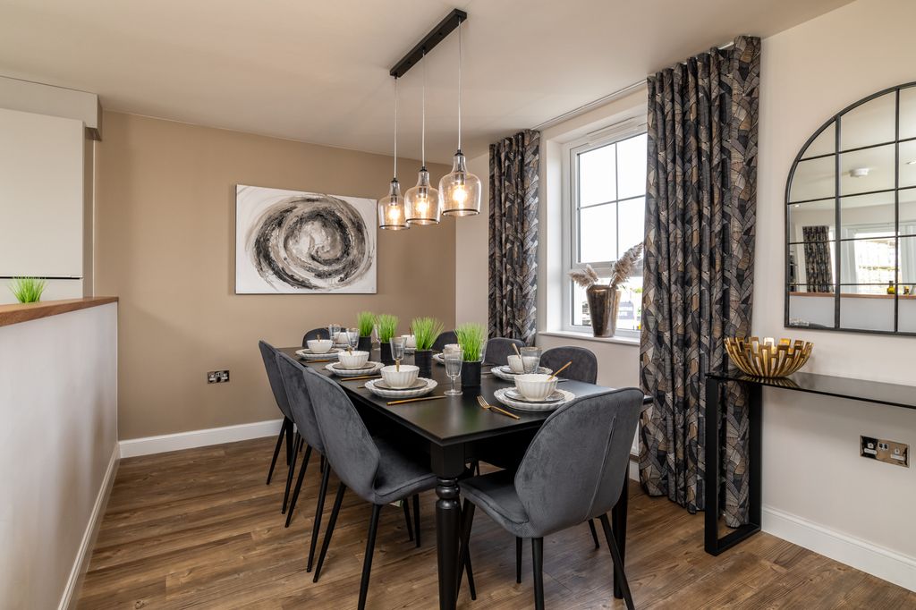 Property photo 3 of 10 Duns Show Home