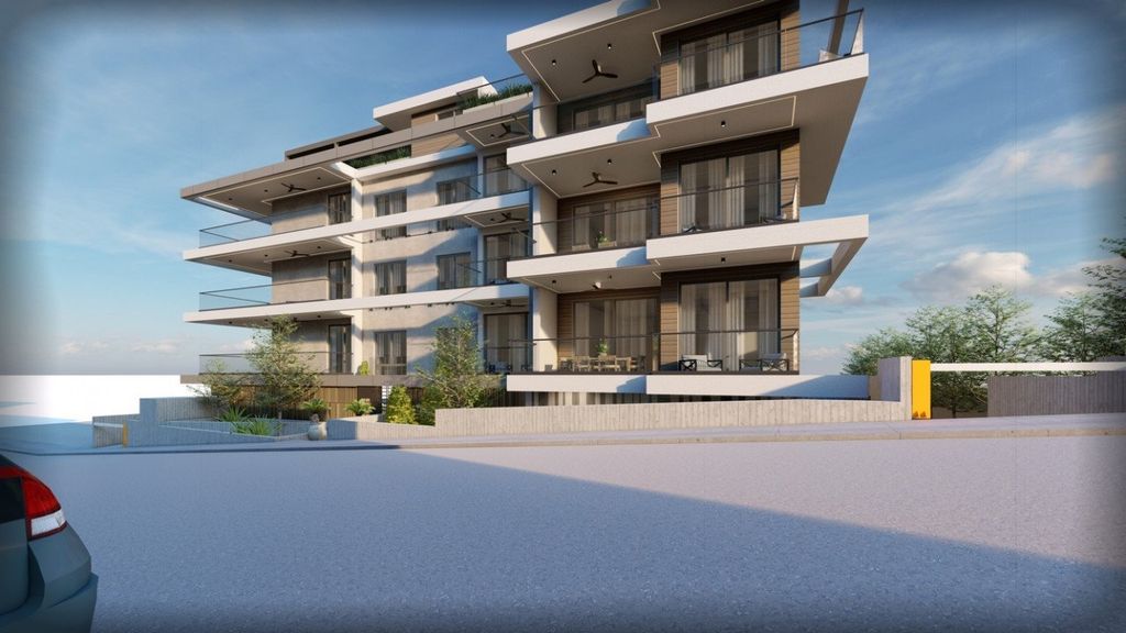 Property photo 3 of 11