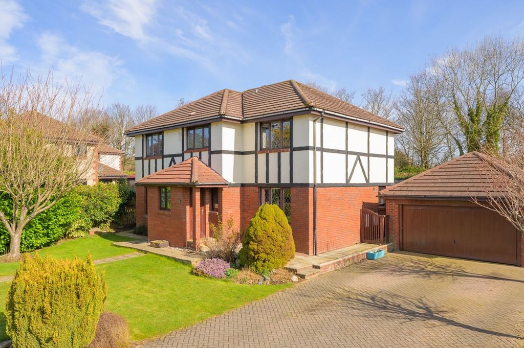 Property photo 1 of 42
