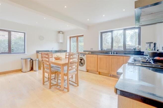 Property photo 3 of 11 Picture No. 21