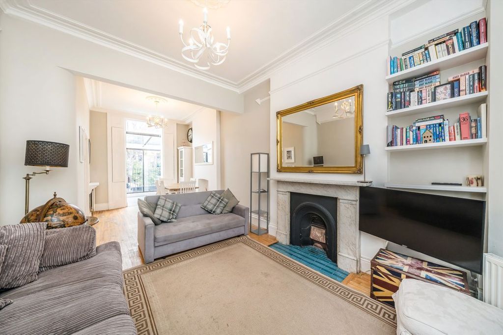 Property photo 3 of 12