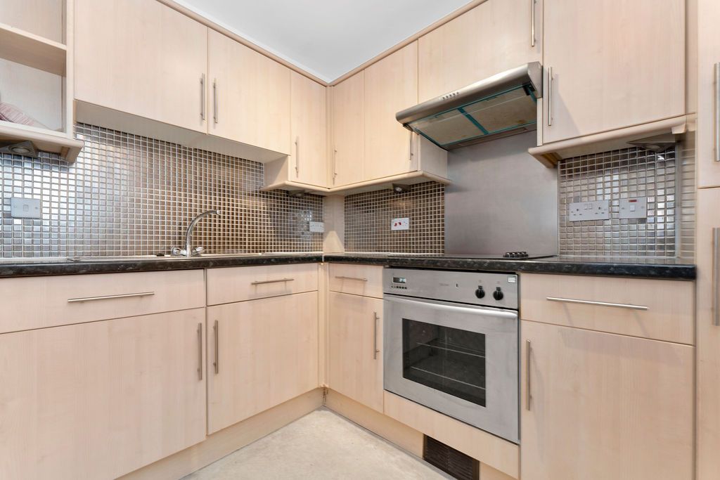 Property photo 3 of 16 Photo 3