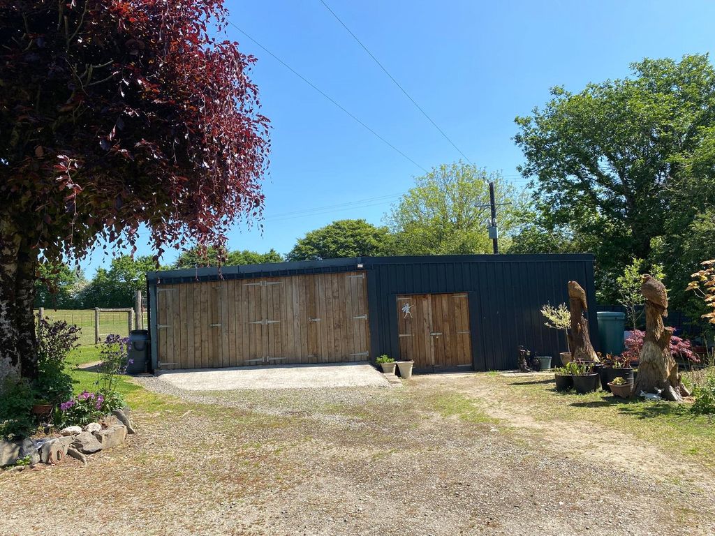 Property photo 2 of 22 Picture No. 02