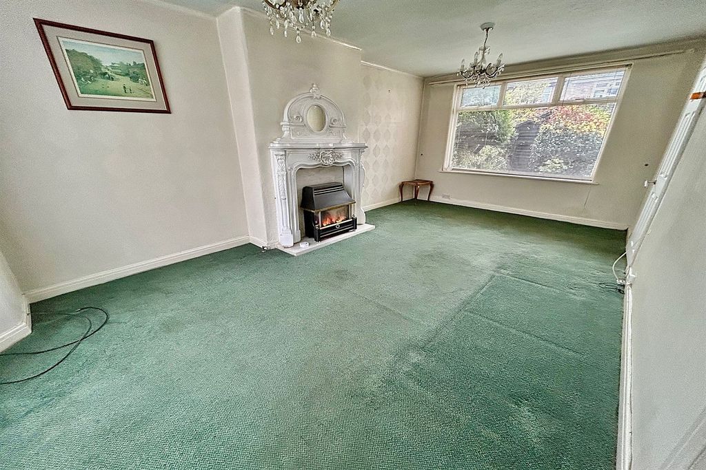 Property photo 3 of 22 Living Room