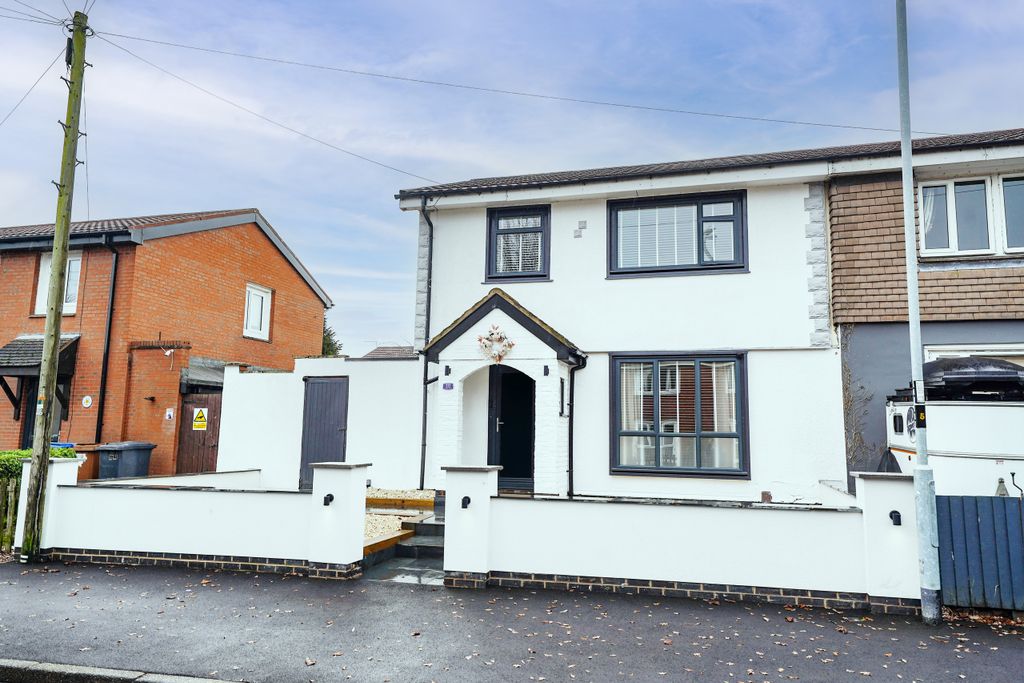 Property photo 2 of 26 Dsc01476