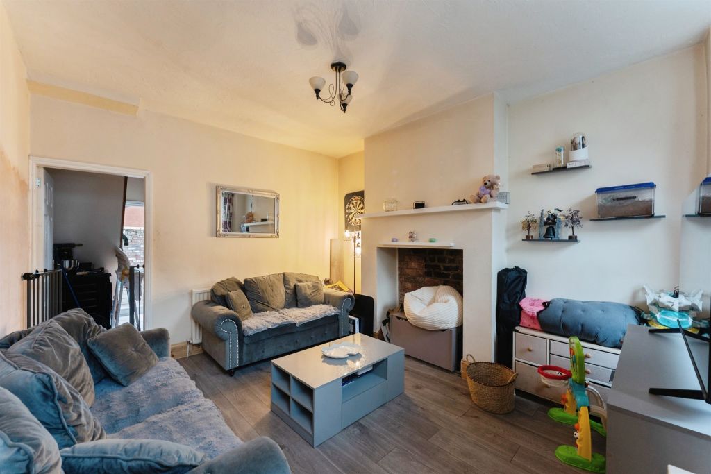 Property photo 2 of 11