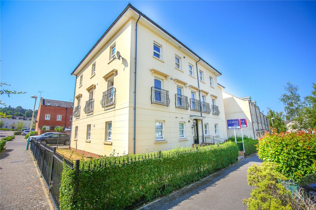 Property photo 2 of 10 Picture No. 12