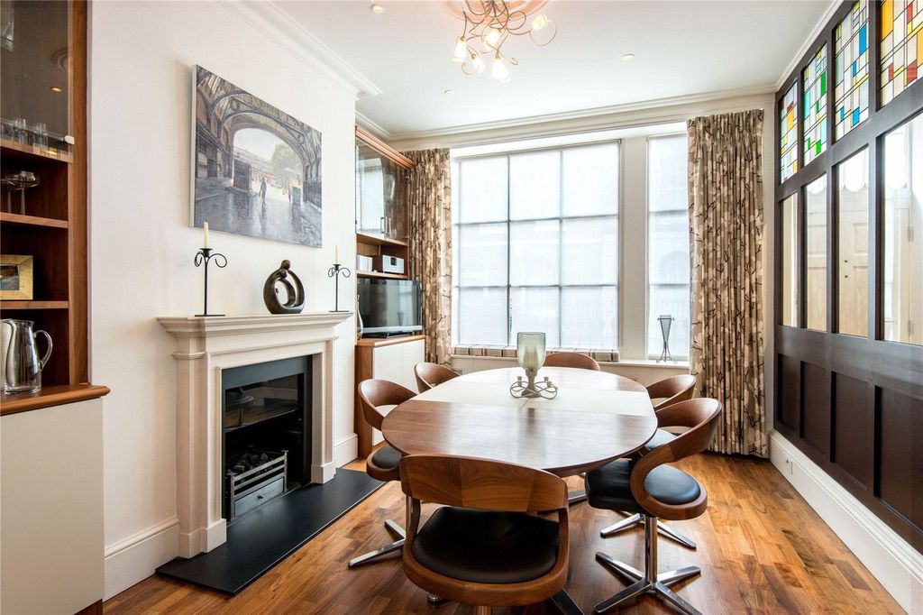 Property photo 3 of 17 Picture No. 01