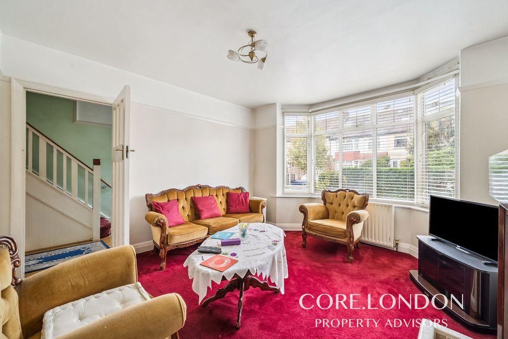 Property photo 2 of 8