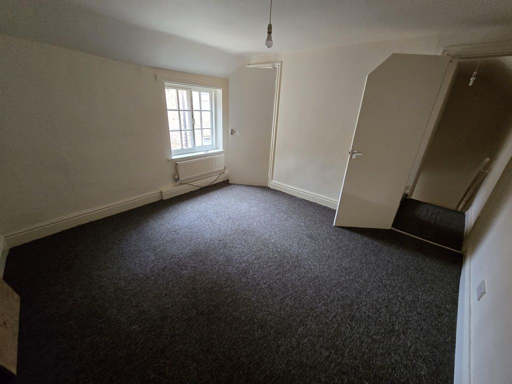 Property photo 3 of 13 R251120 297 - 21A High Skellgate, Ripon, North Yorkshire, Hg4 1Bd (10).Jpg