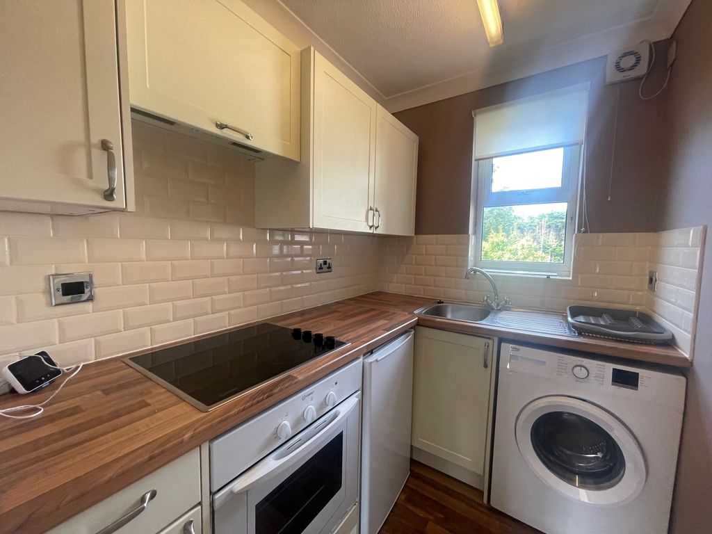 Property photo 2 of 4 Kitchen