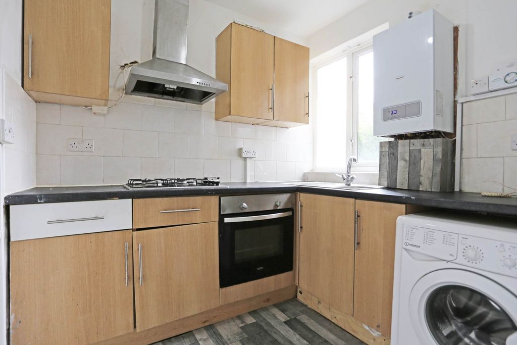 Property photo 2 of 7