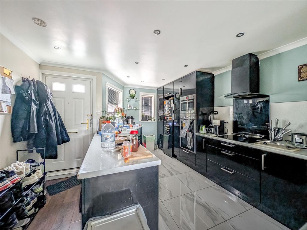 Property photo 3 of 8 18-04-2026__10-12-11_Pxl_20260417_145551418_Mp.Knr