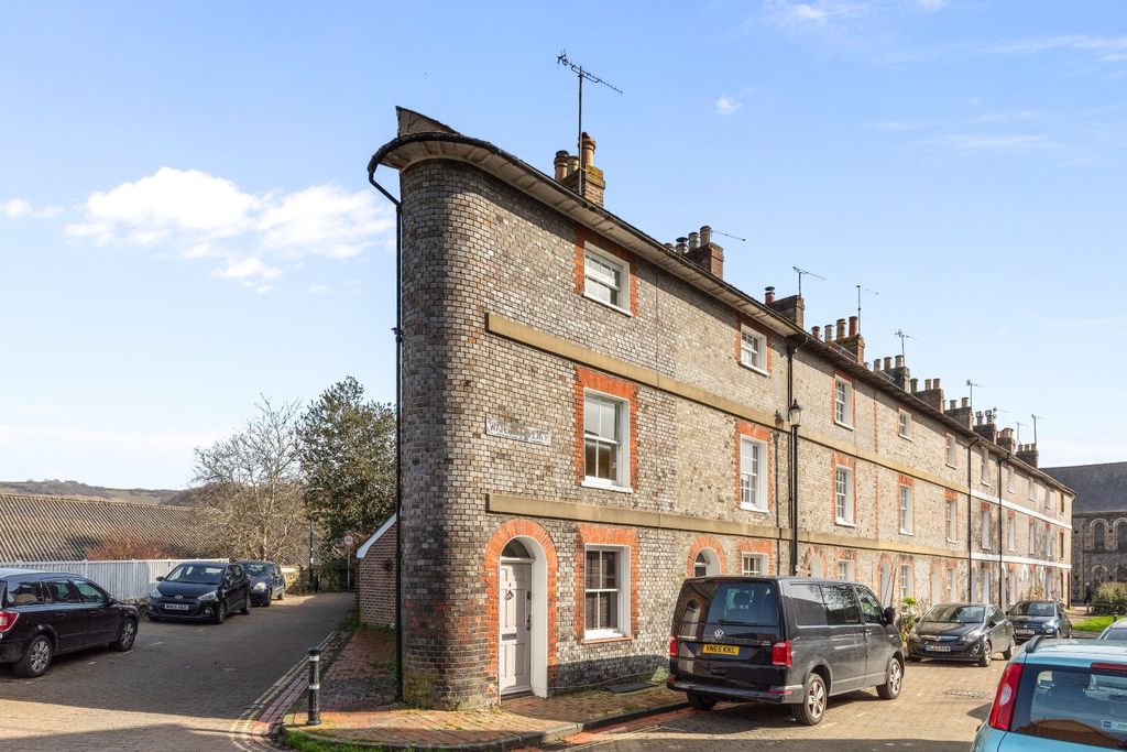 Property photo 1 of 16 4967991