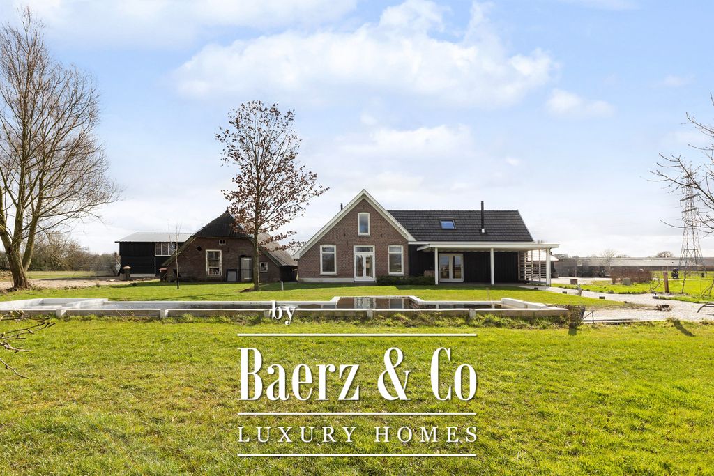 Property photo 1 of 28