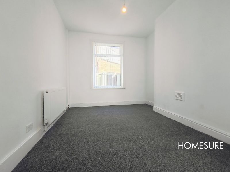 Property photo 3 of 12 Dining Room