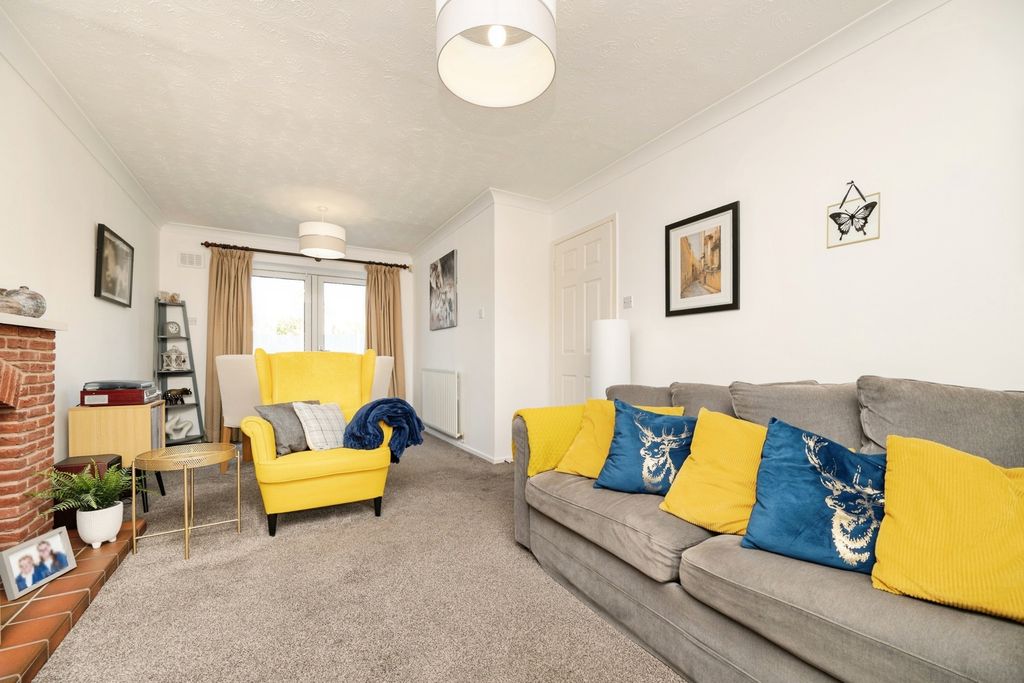 Property photo 3 of 28 Pbox-Img.Jpg