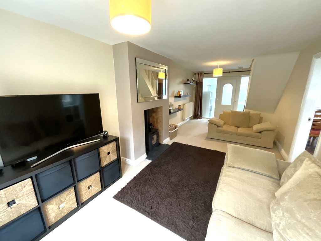 Property photo 2 of 27