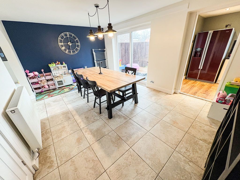 Property photo 3 of 14 Photo 9