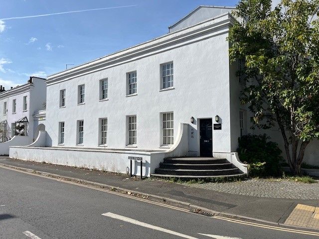 Property photo 1 of 4