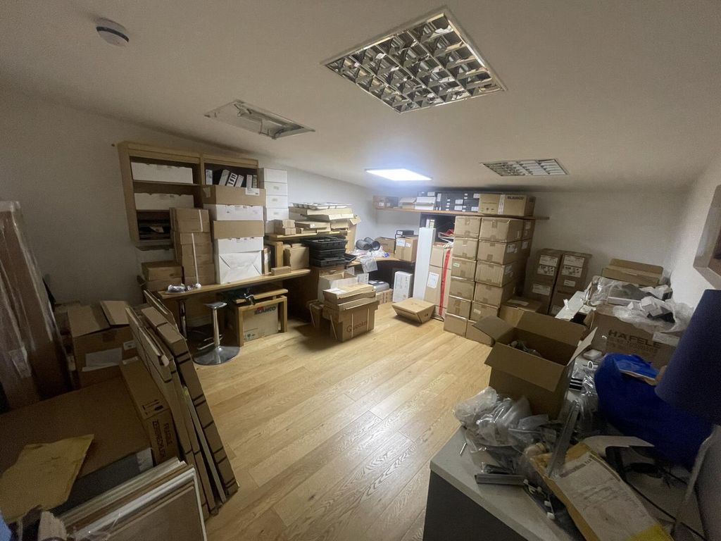 Property photo 3 of 15 Loft