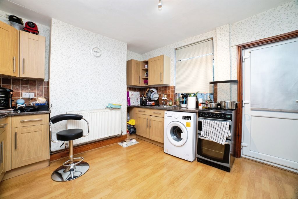 Property photo 3 of 14