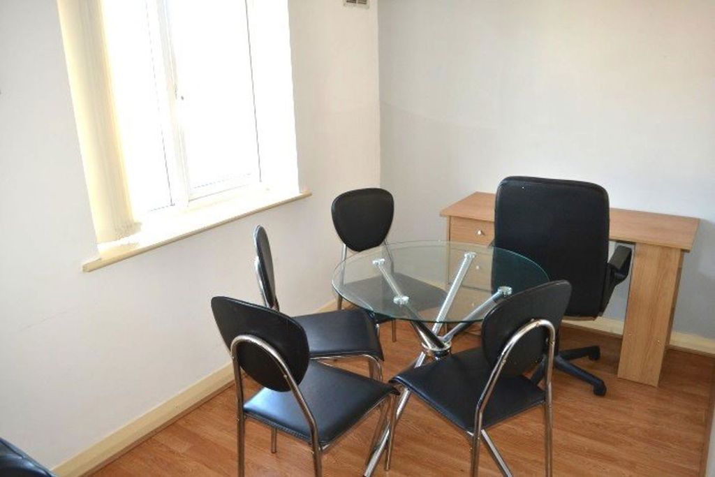 Property photo 3 of 7