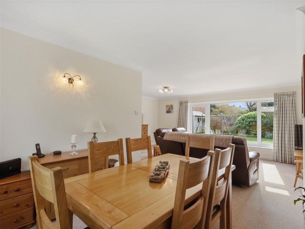 Property photo 2 of 28 8