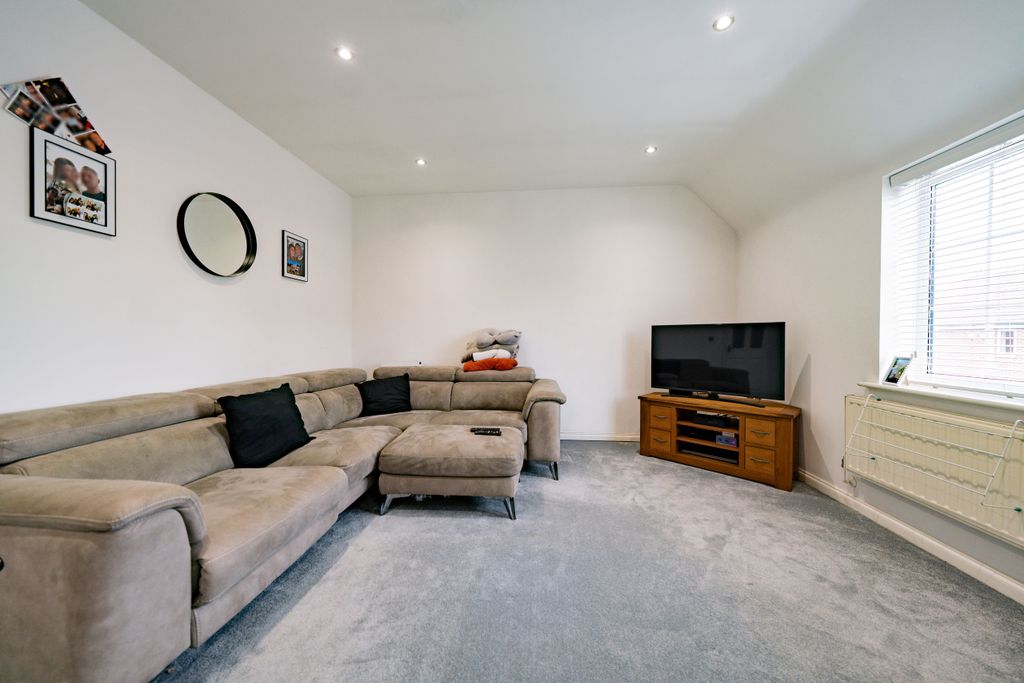 Property photo 3 of 9 Dsc00135