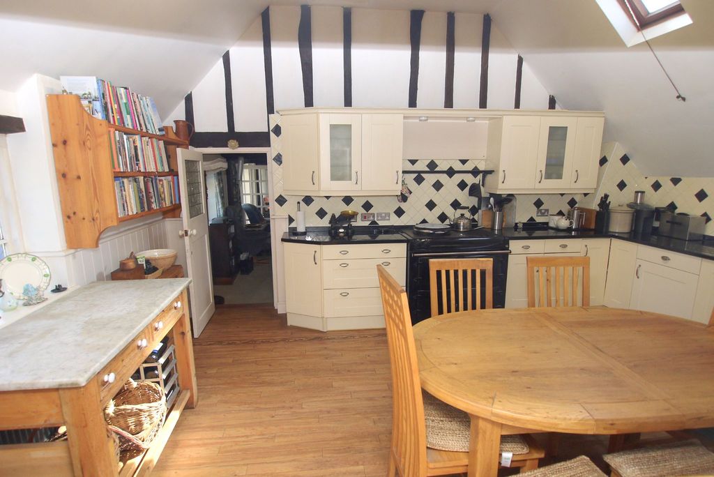 Property photo 3 of 11 Photograph 3