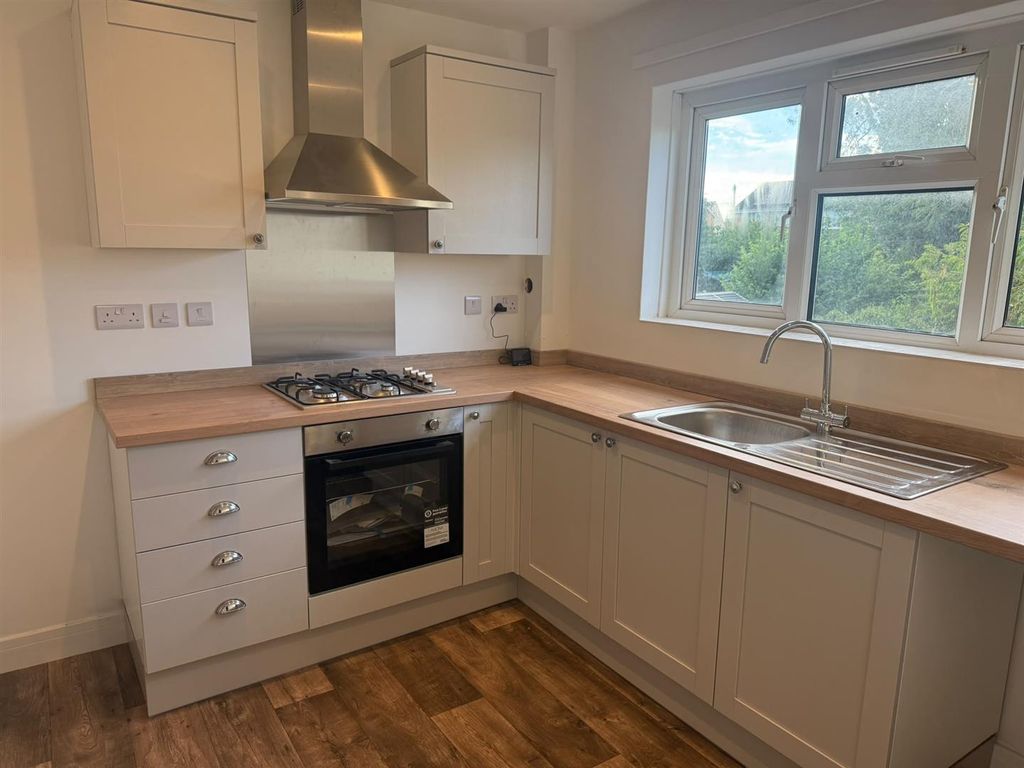 Property photo 3 of 18 02458dc8-5Cee-41E8-Bd0c-8Ae8015c1Ebd.Jpg