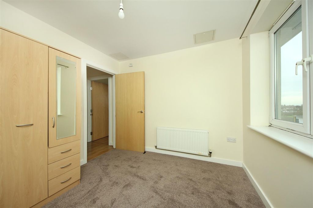 Property photo 3 of 8