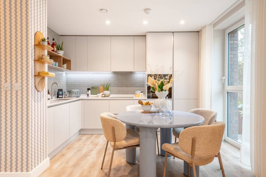 Property photo 2 of 30