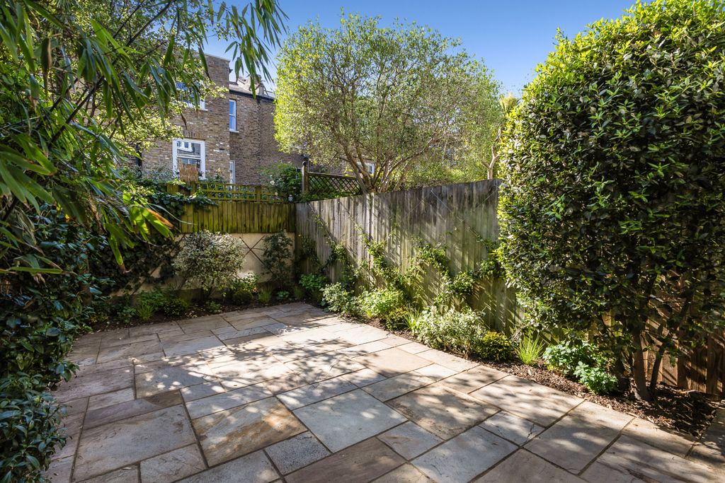 Property photo 3 of 22