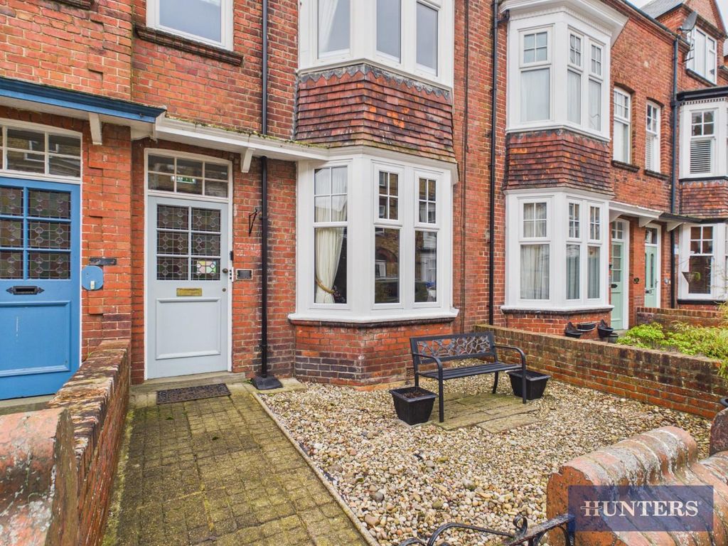 Property photo 1 of 20 Front