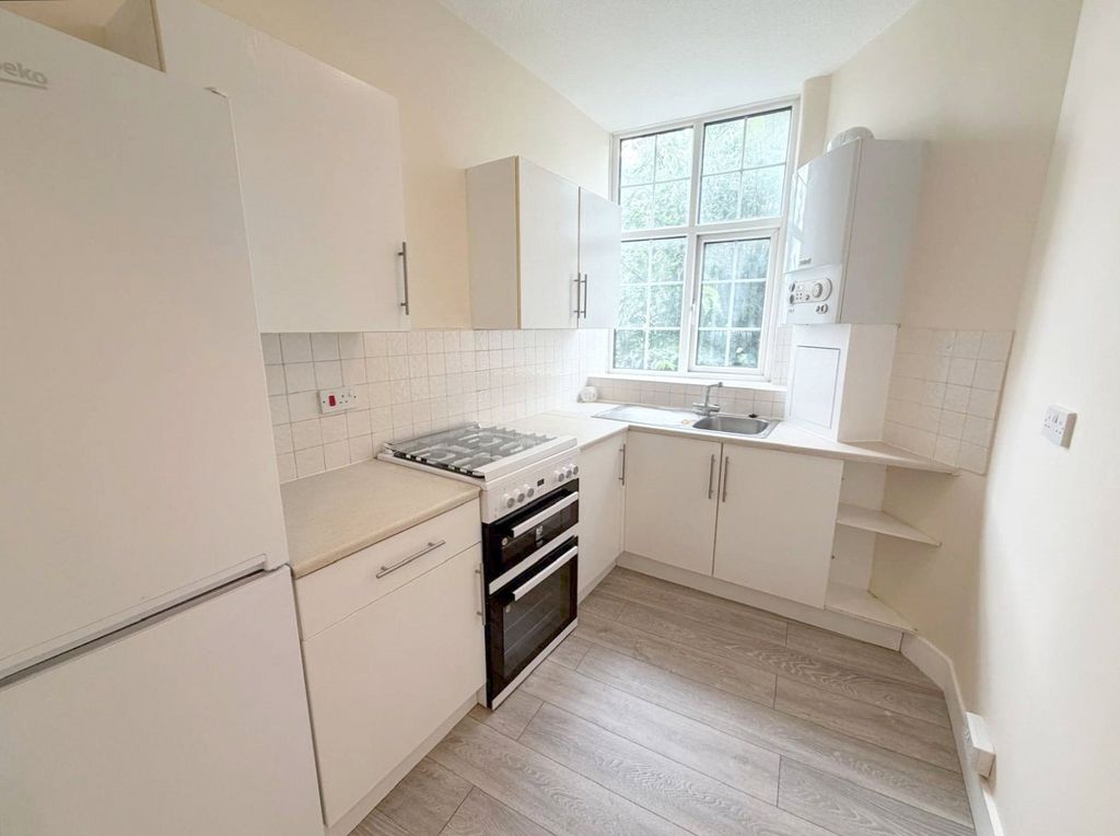 Property photo 1 of 6 Picture No. 11