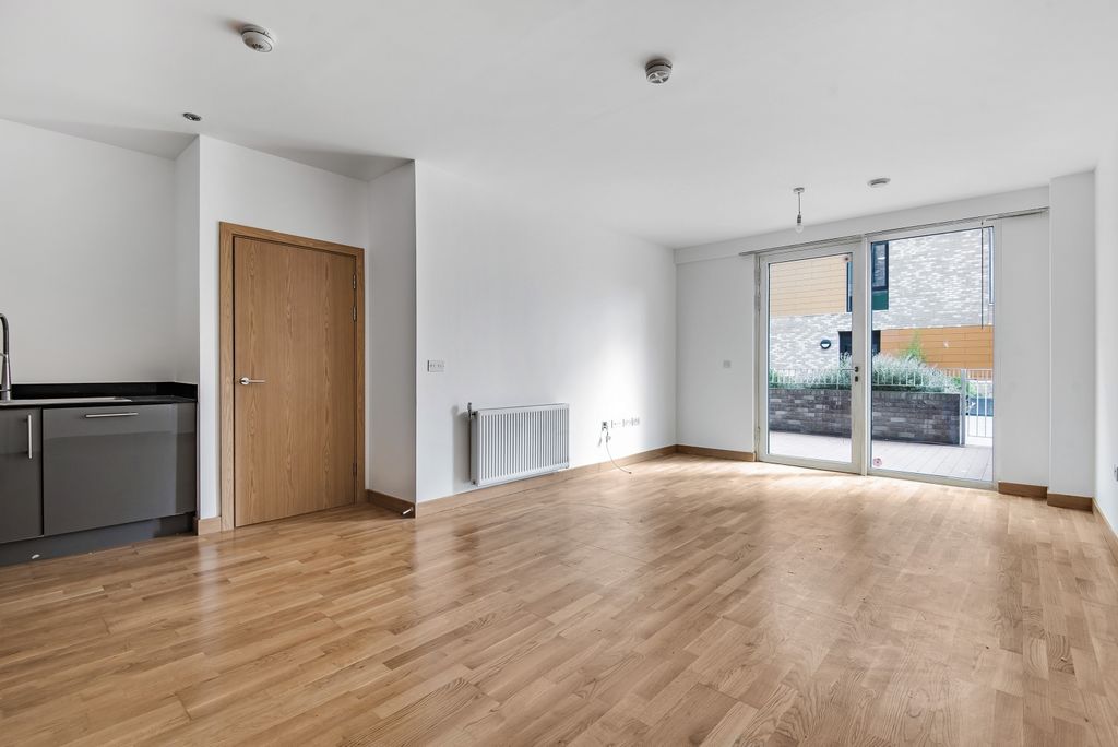 Property photo 2 of 14 760261 (3)