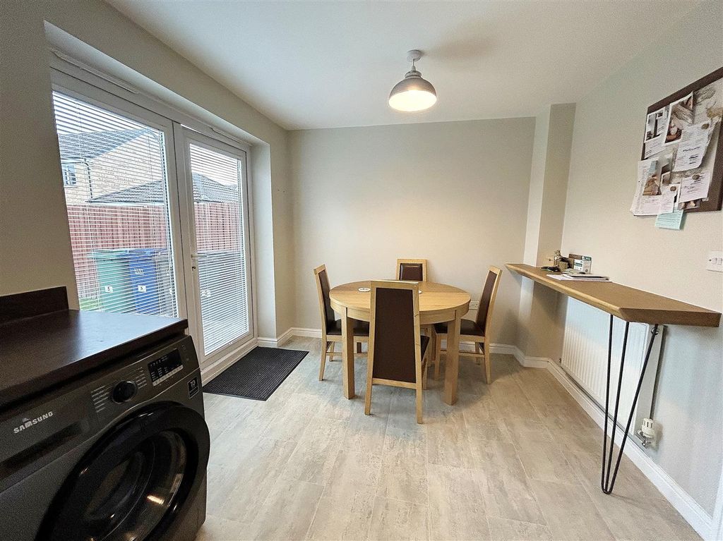 Property photo 3 of 13 Dining Room