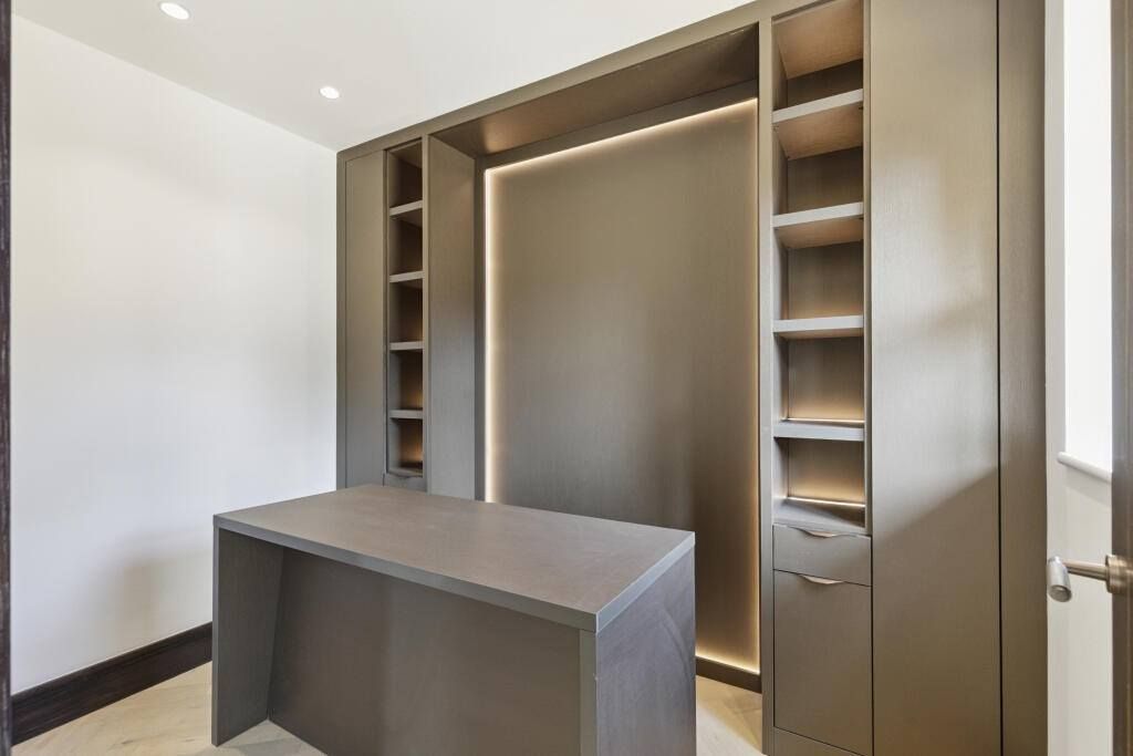 Property photo 3 of 22 Gallery