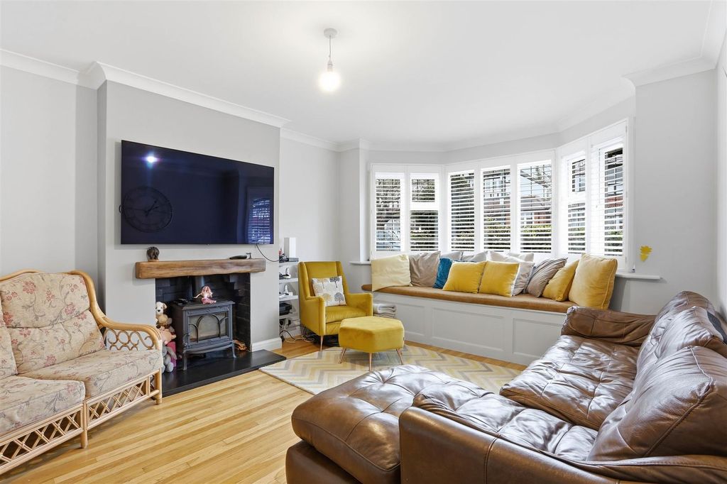 Property photo 2 of 20 1633450554 - 5.Jpg