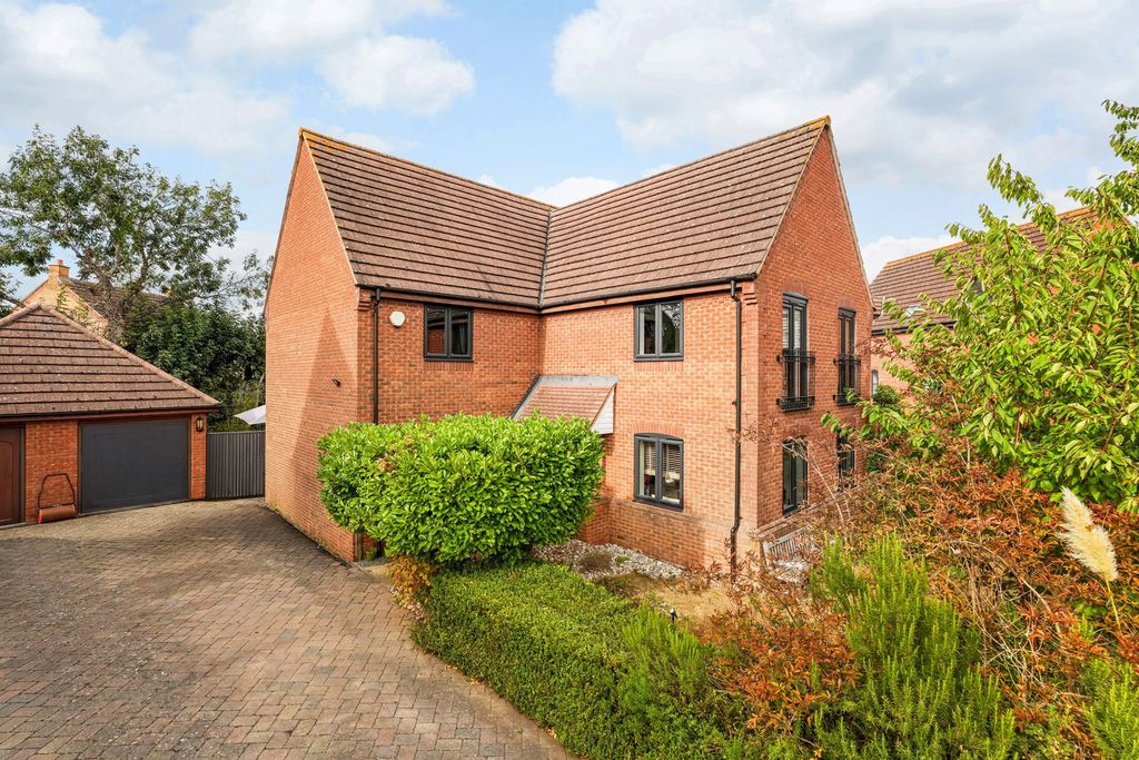 Property photo 3 of 47