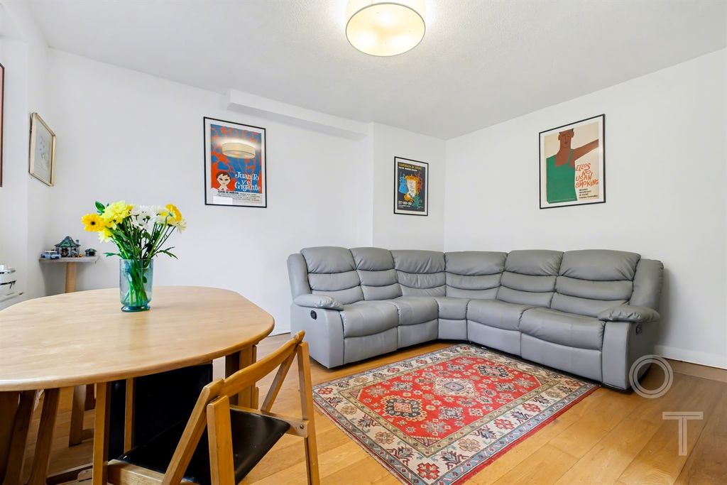 Property photo 2 of 13 Reception