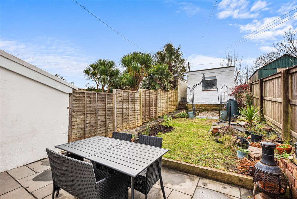 Property photo 3 of 25 External