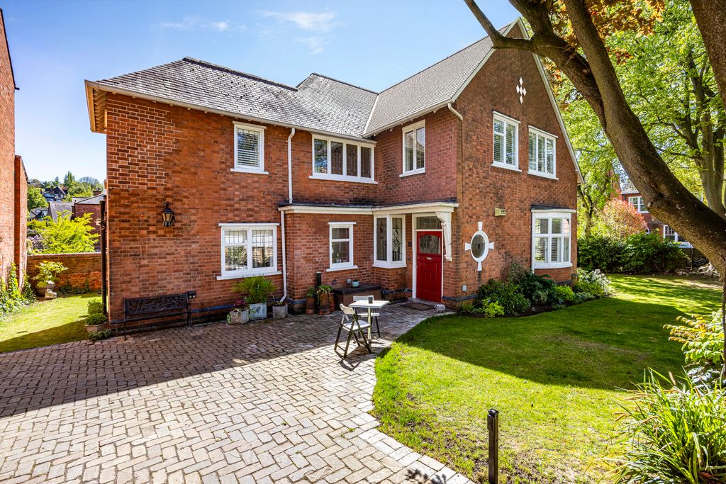 Property photo 1 of 39