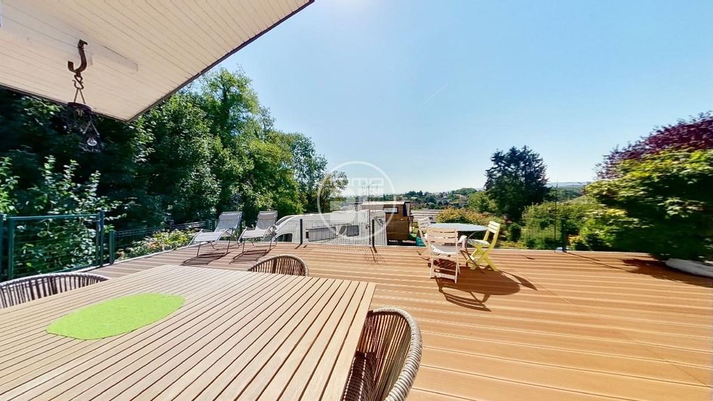 Property photo 1 of 50