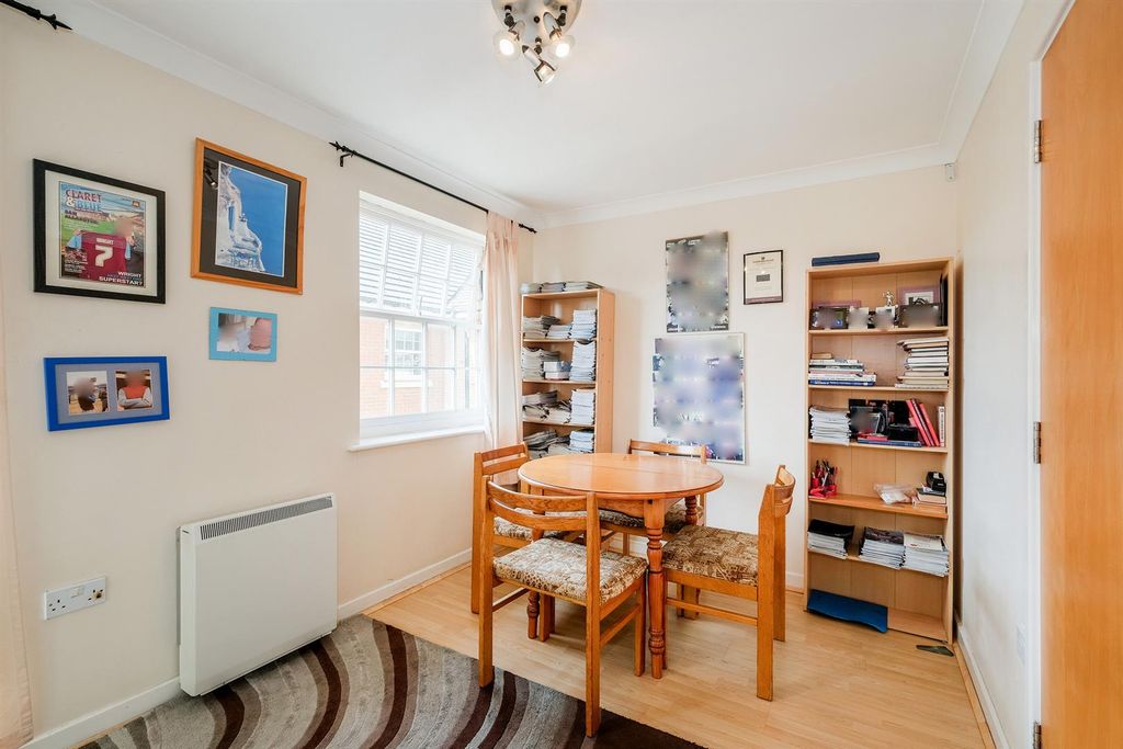 Property photo 3 of 19 91 Queensberry Place-10_Web.Jpg