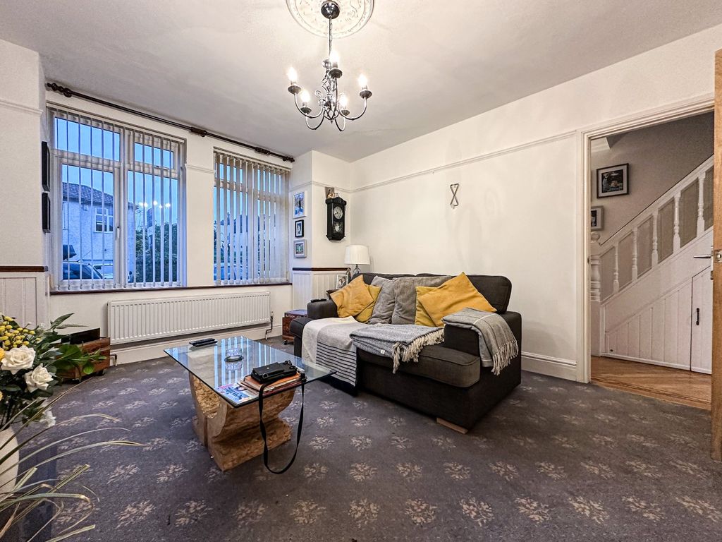 Property photo 3 of 18 3787944