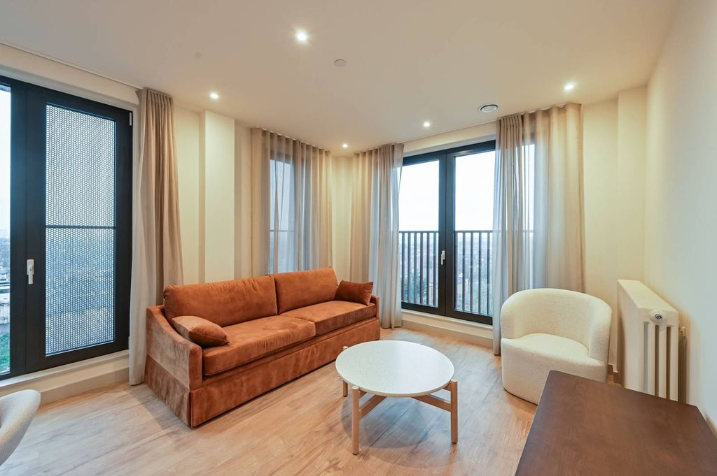 Property photo 1 of 25